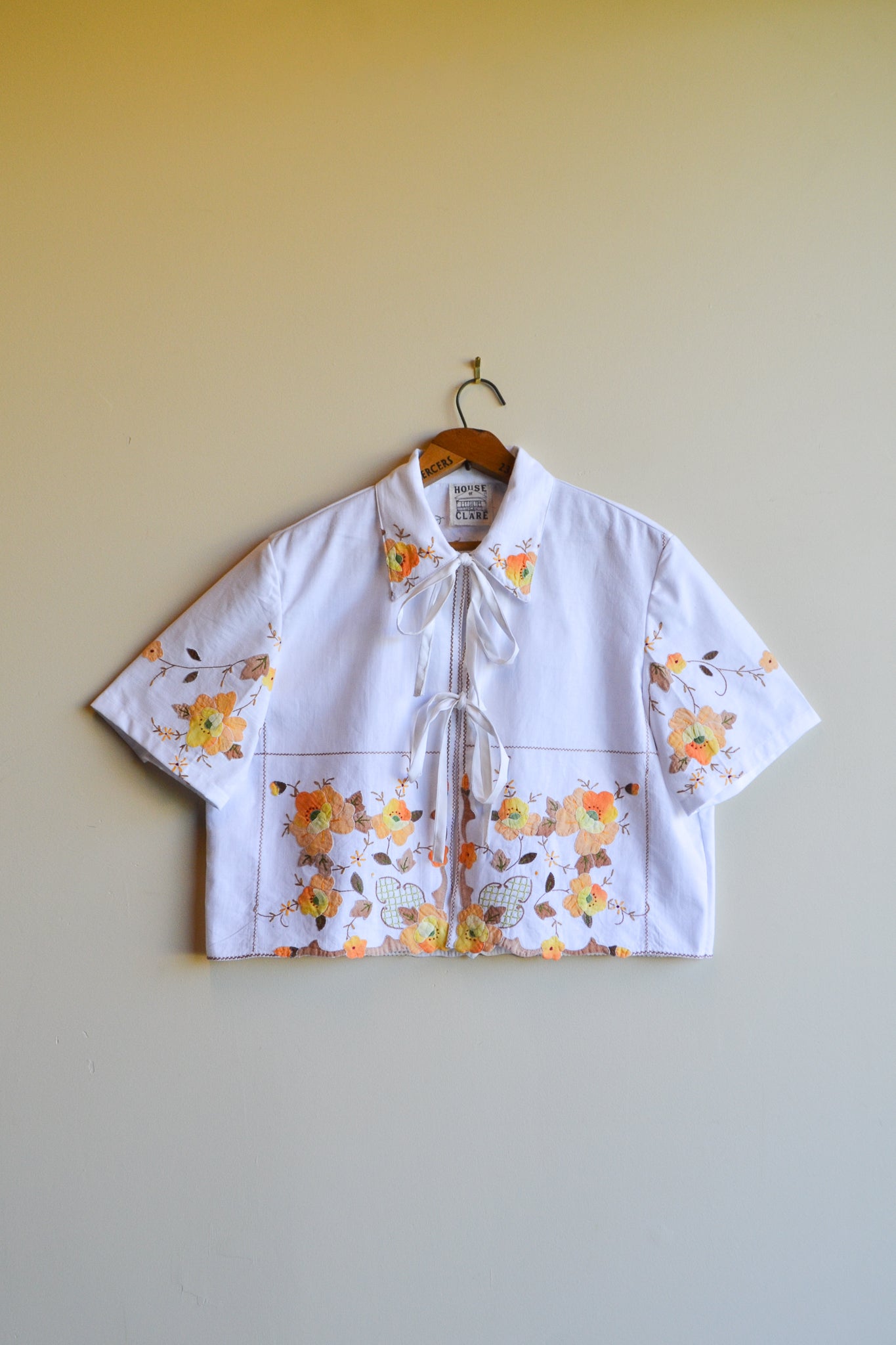 Tie Top | Applique | Short Sleeve | S-M